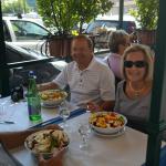 Gary and Barbara enjoy a little lunch in Roma.
