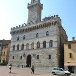 The lovely town hall in the Piazza Grande.