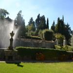 The beautiful fountain at Castello Verrazzano.
