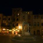 Piazza Cisterna in San Gimignano.